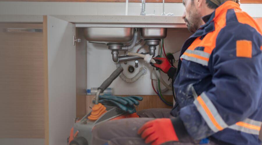 Professional slab leak plumber services in Hewitt, TX